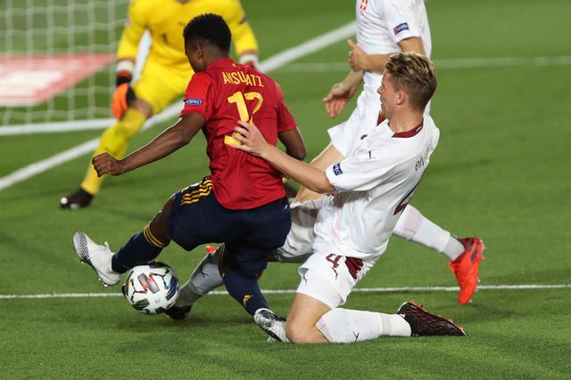 热刺连续遭遇两场意外失利！狼队2-1爆冷击败热